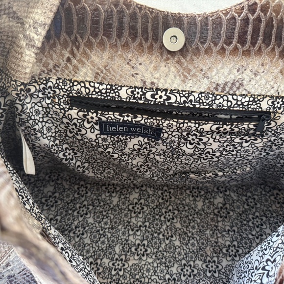 Helen Welsh leather snake skin embossed hand bag. - Picture 2 of 7